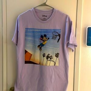 Men’s Disney Mickey Basketball Tee NWOT